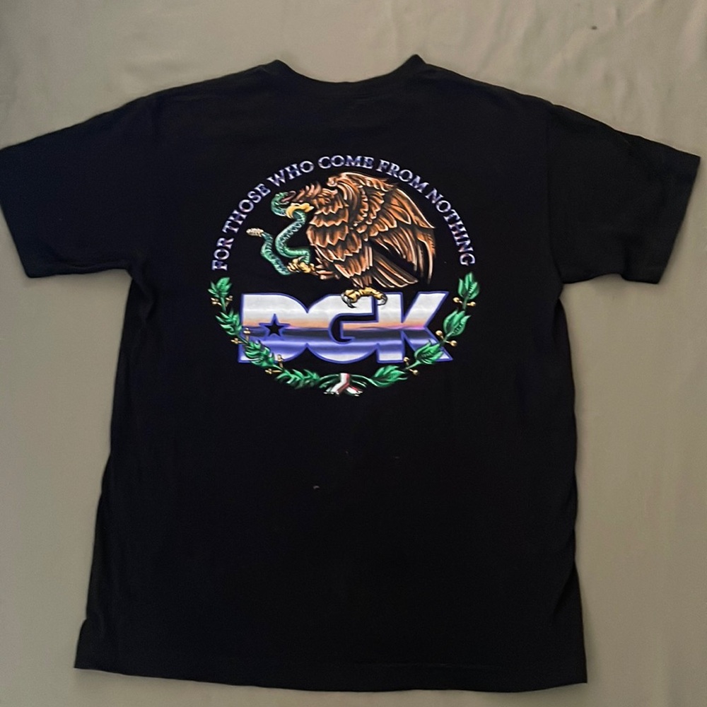 DGK  MEXiCO 🇲🇽 símbolo Nacional, size Medium T-SHIRT  💯 % cotton